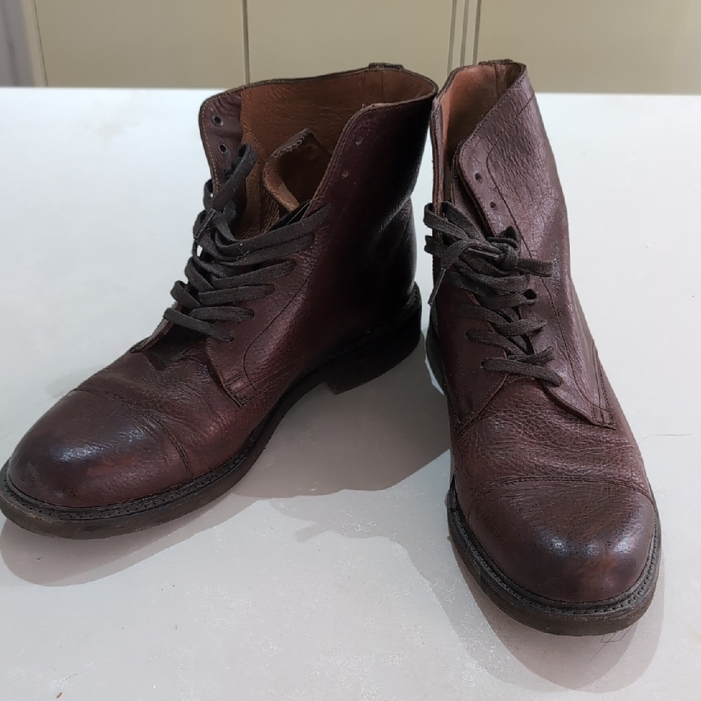 FRYE AND CO. Dark Brown Leather Boots